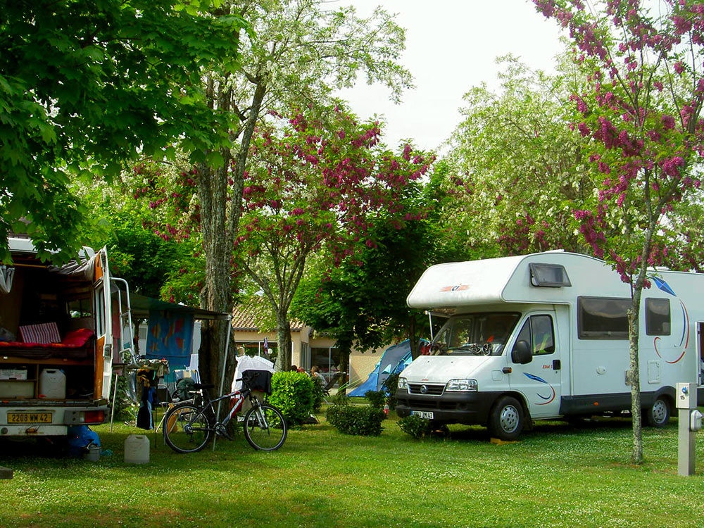 camping car en Ardèche