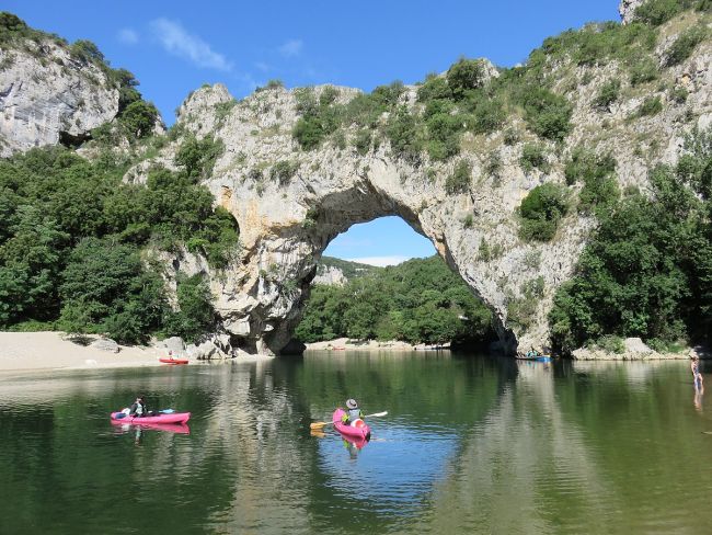 Canoë à Vallon Pont d'Arc